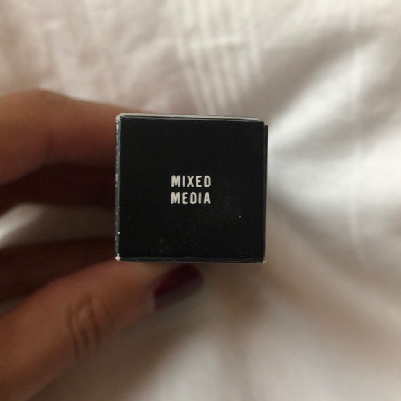 MAC lipstick - mixed media - Picture 4 of 4